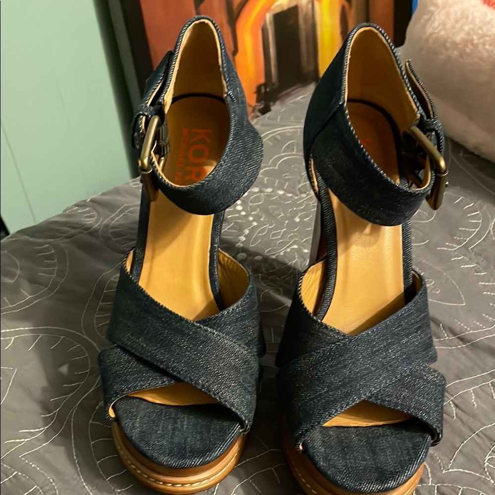 Michael Kors denim Blue tan Heels Platform block pumps 7.5 shoes sandals READ!!!